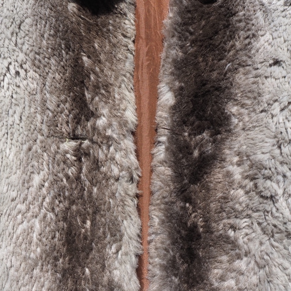 ⛔️SOLD⛔️ VINTAGE FAUX FUR LONGLINE HOODED COAT - Picture 8 of 12